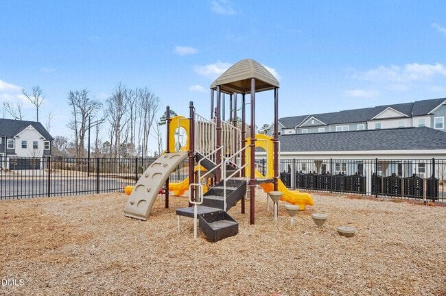 Building Photo - 3020 Everton Ave