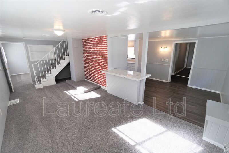 Building Photo - 2235 Iris St