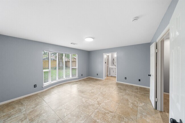 Building Photo - 16330 Autumn Wind Dr