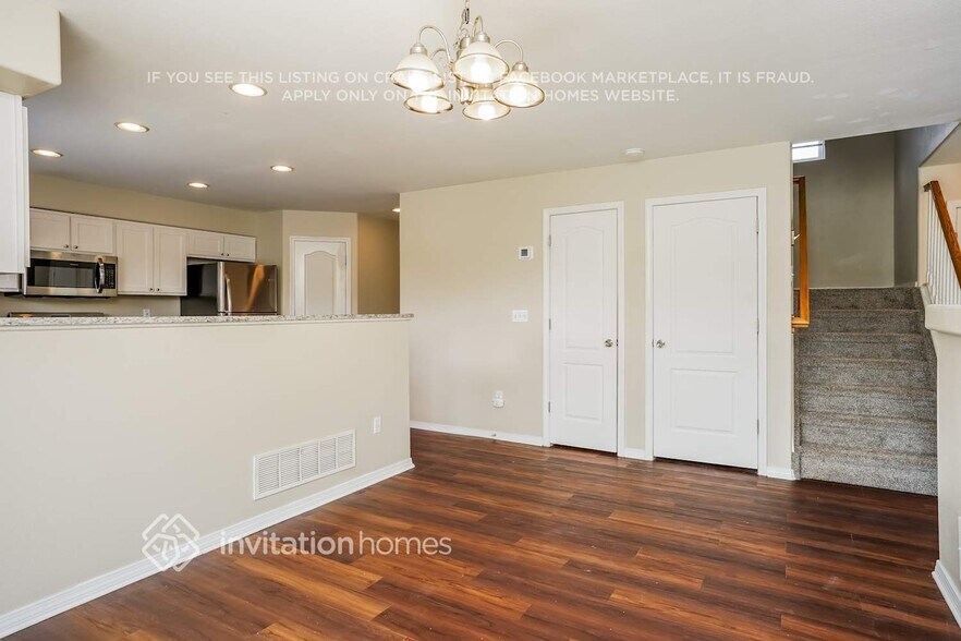 Building Photo - 779 Ridgebury Pl
