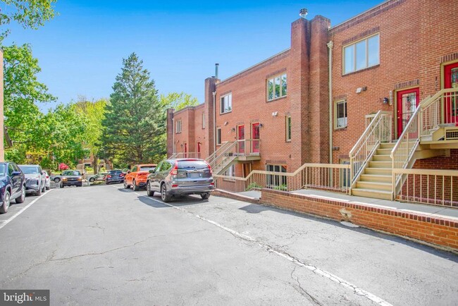 Building Photo - 3307 19th St NW