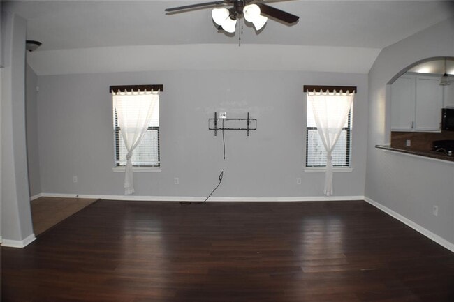 Building Photo - 2602 Lexington Park Dr
