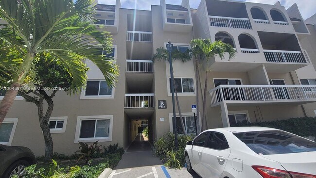 Building Photo - 7705 Camino Real