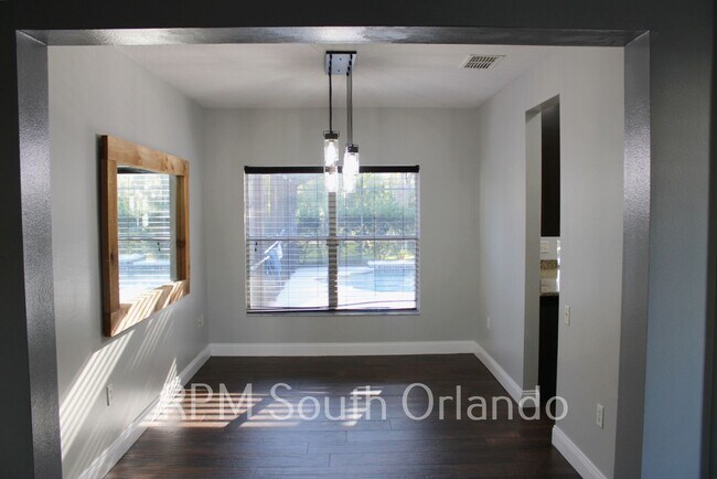 Building Photo - Kissimmee Pool home 4 bed 2.5 bath