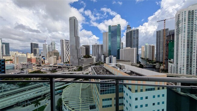 Building Photo - 350 S Miami Ave