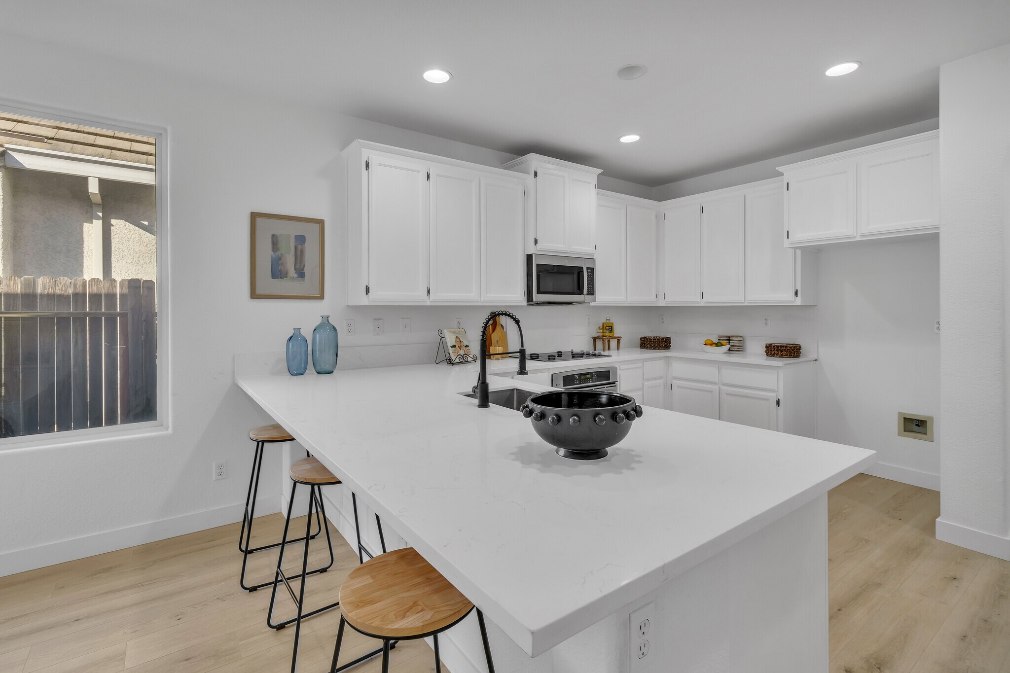 Building Photo - 1886 Dawnelle Way