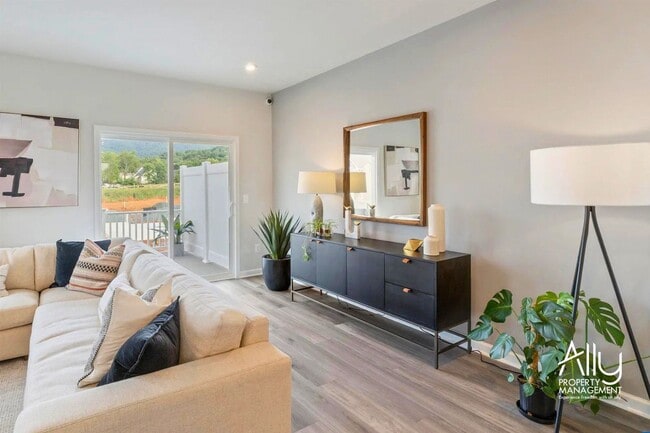 Building Photo - 4959 Lexi Ln