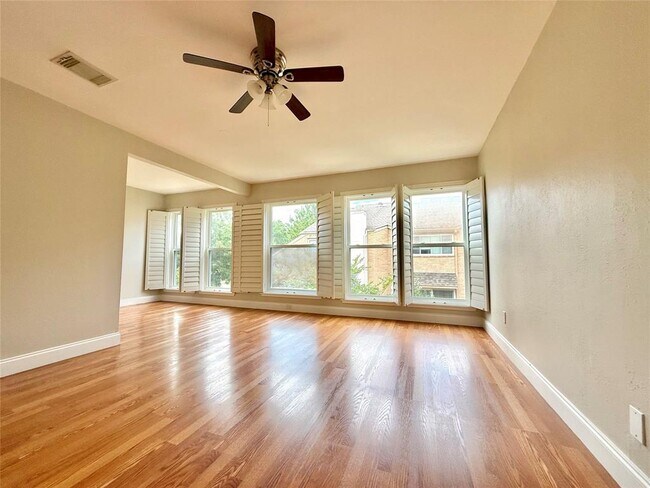 Building Photo - 12625 Memorial Dr