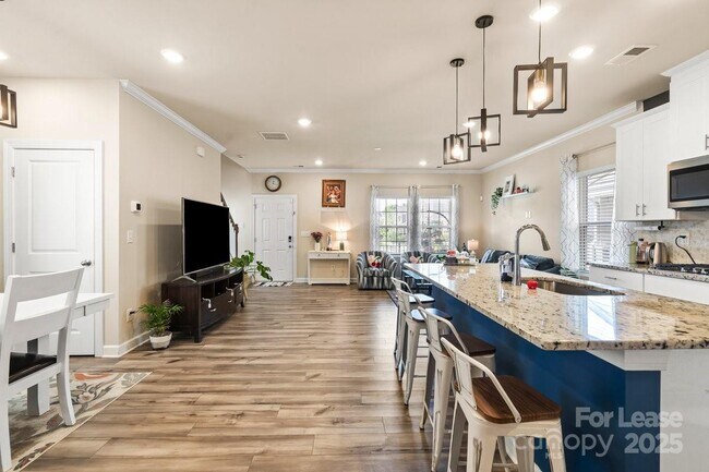 Building Photo - 613 Cedar Knoll Cir