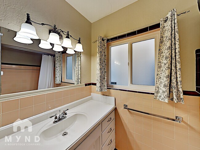 Building Photo - 2700 18th St