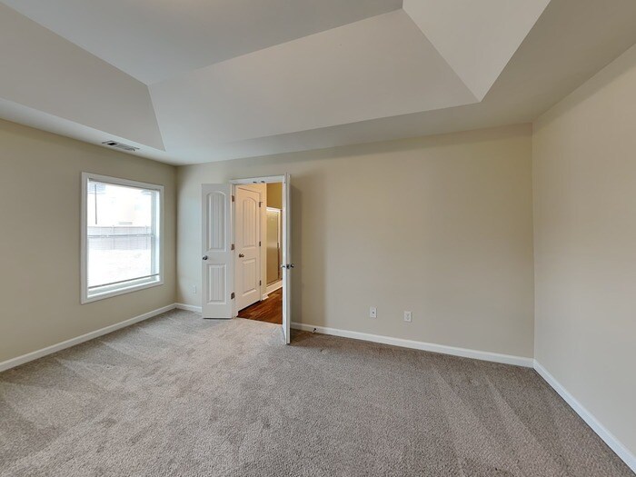 Building Photo - 2609 Bluestone Dr SW