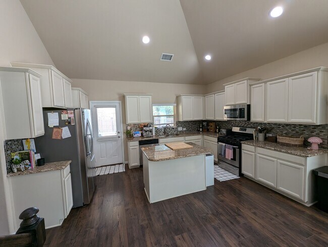 Kitchen - 2432 Etta May Ln