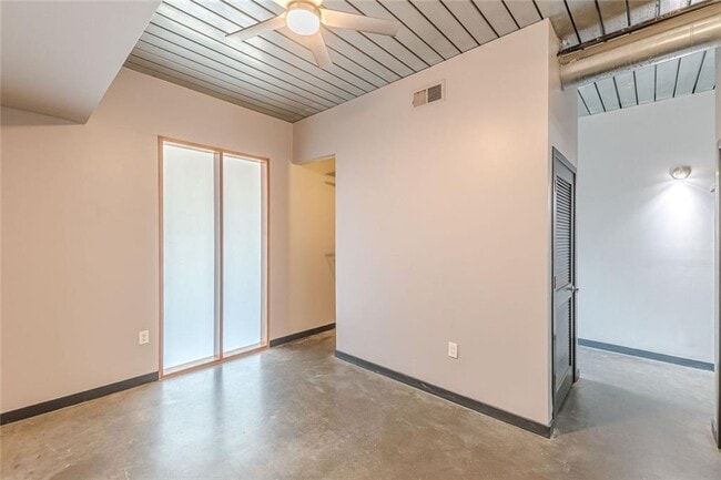 Building Photo - 620 Glen Iris Dr NE