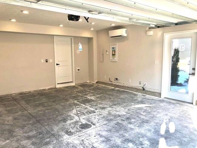 Building Photo - 201 Via Veneto