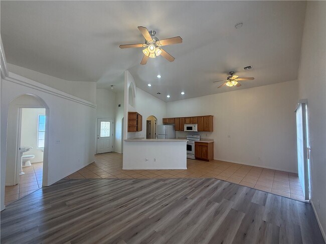 Building Photo - 3680 N Rainbow Dr