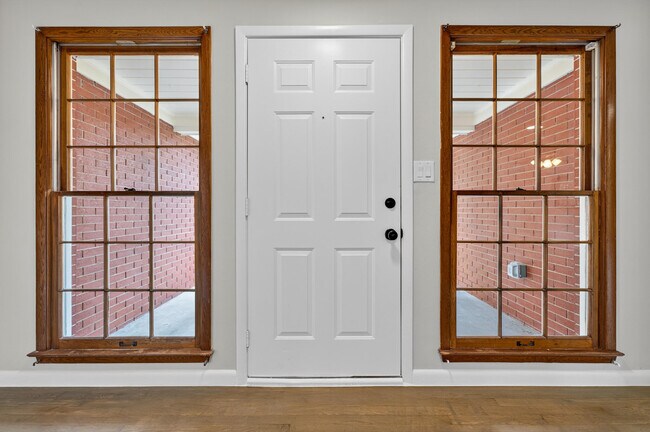 Building Photo - 758 9th Ave