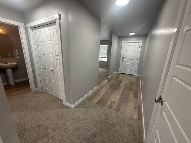 Building Photo - Single-Family Home in Desirable South Boise Location