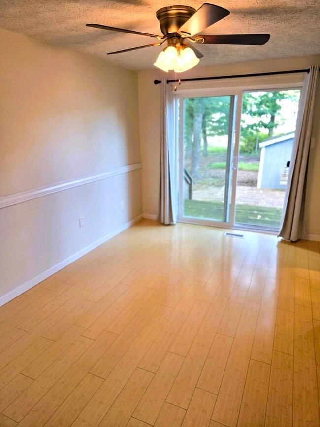 Building Photo - 7808 Butterfield Dr