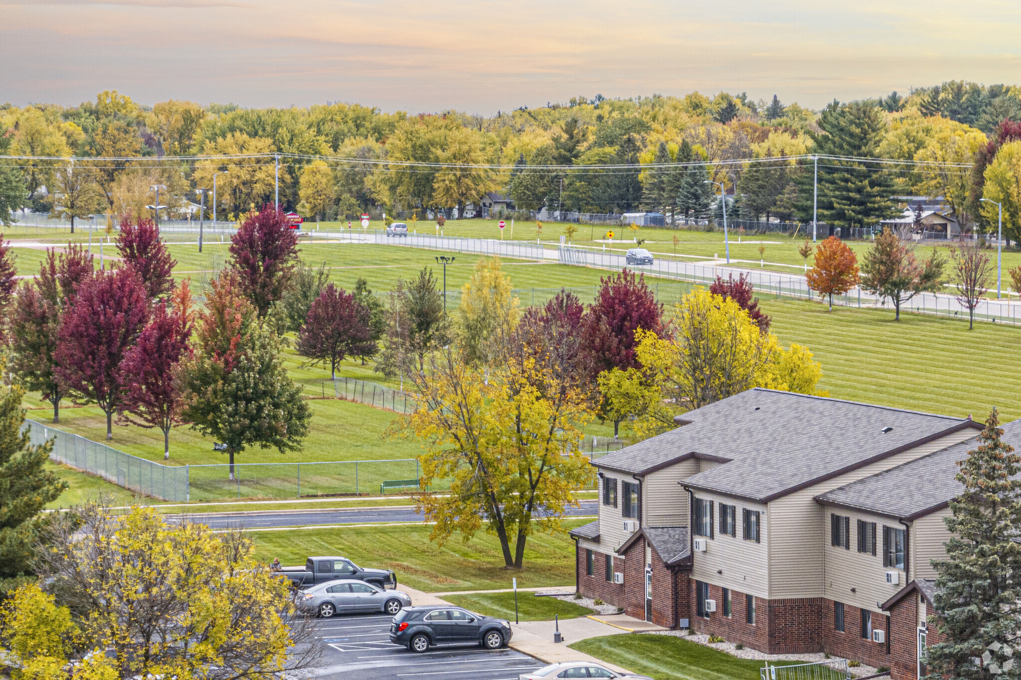 Context - Park - Oakridge Apartments