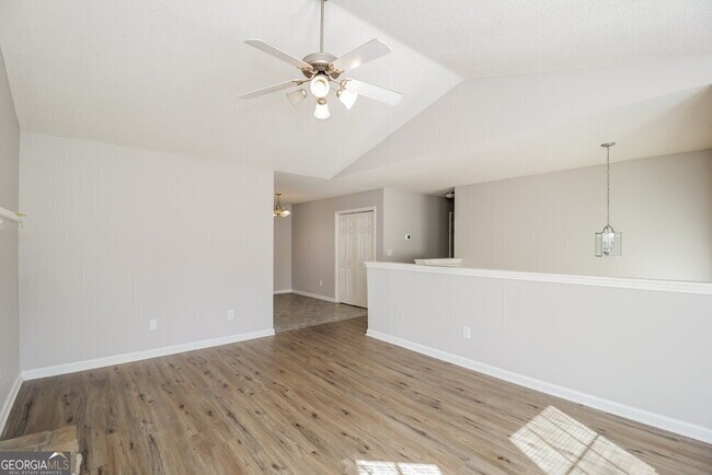 Building Photo - 40 Pleasant Forest Trail