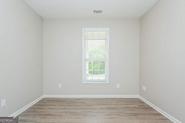 Building Photo - 4060 Springvale Way