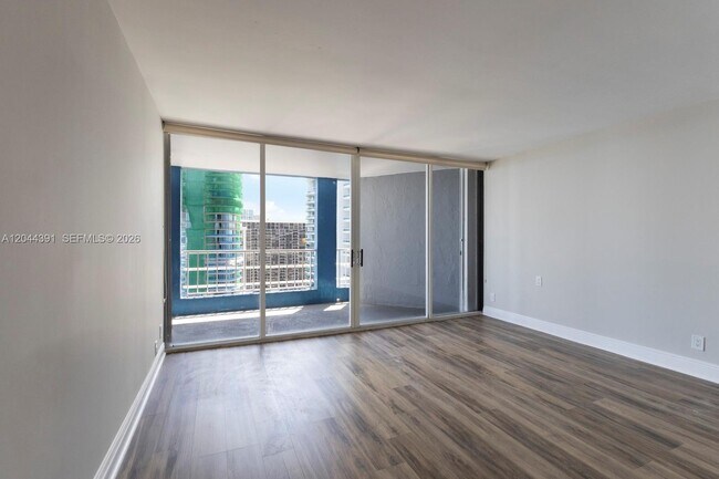 Building Photo - 1627 Brickell Ave