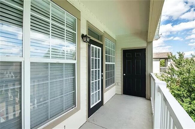 Building Photo - 4261 NE Meadow Creek Cir