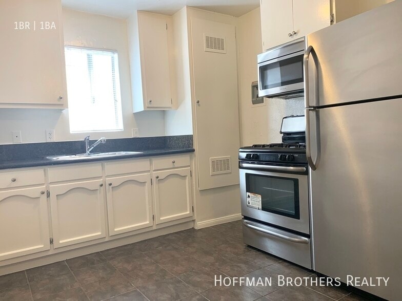 Building Photo - 6023 Ernest Ave