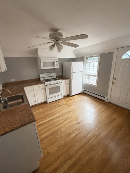 Kitchen - 12 Webster St