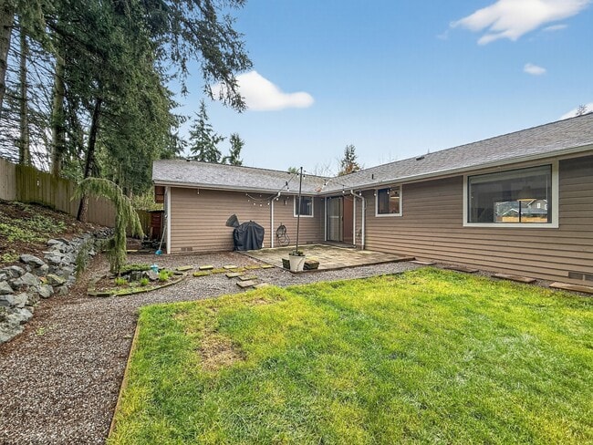 Building Photo - 11706 NE 98th St