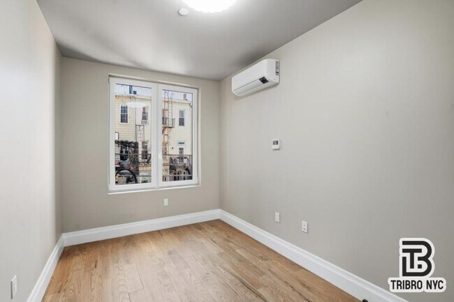 Building Photo - 4 bedroom in BROOKLYN NY 11222