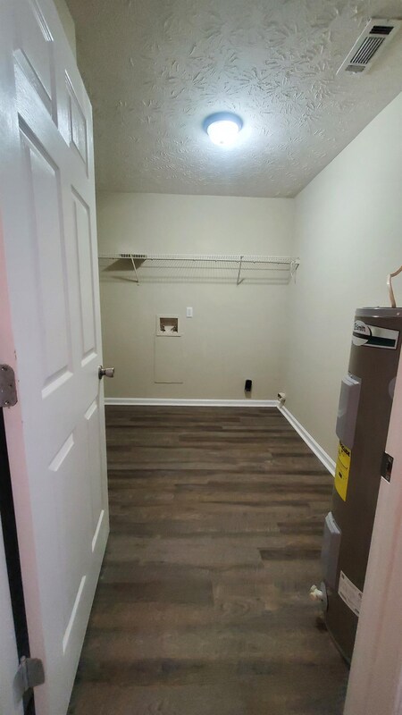 Building Photo - 1150 Micha Way