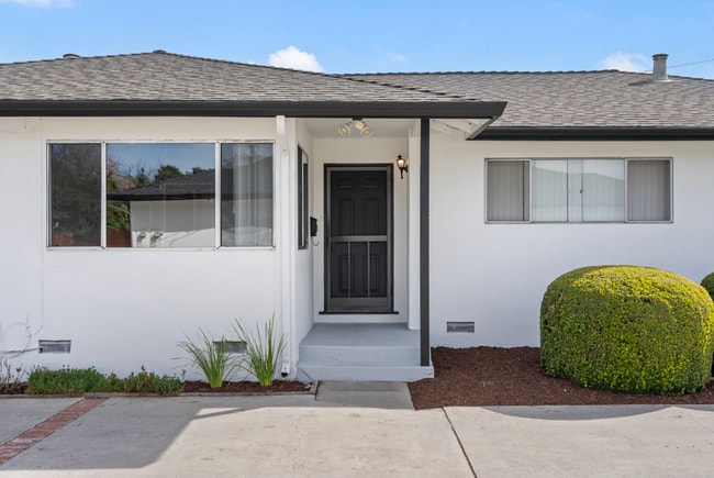 Building Photo - 3439 Payne Ave