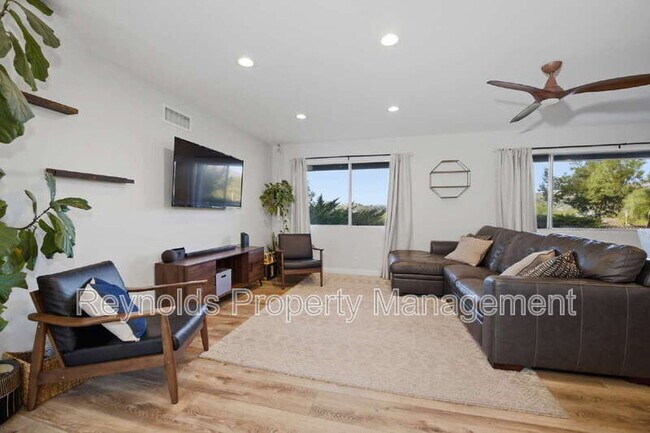 Building Photo - 1953 Granite Hills Dr