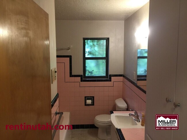 Building Photo - Murray Rambler For Rent!