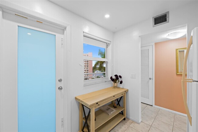 Building Photo - 201 N Ocean Blvd