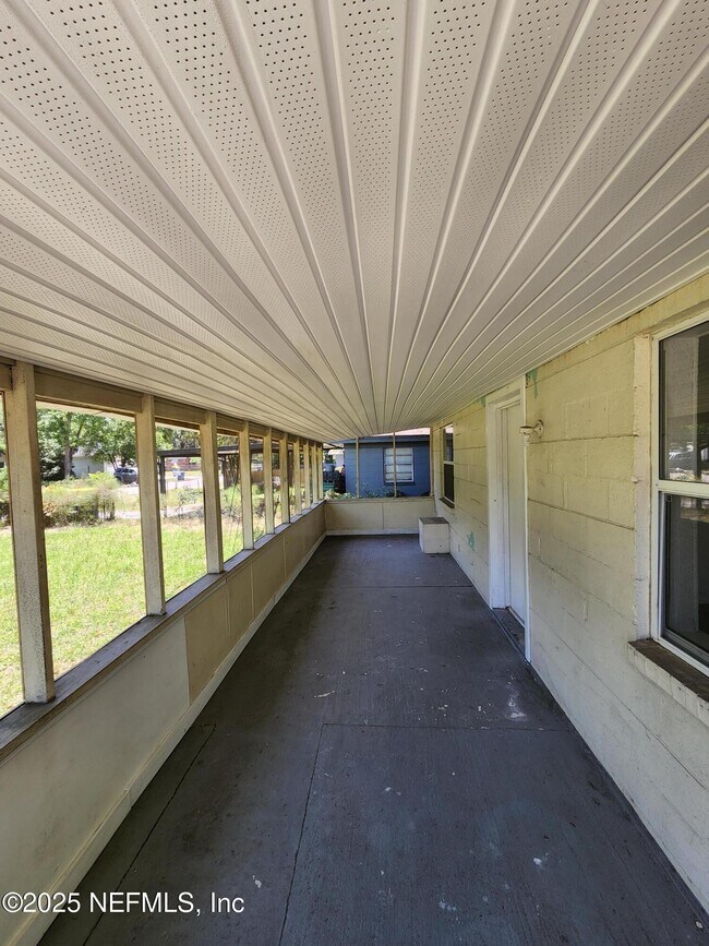Building Photo - 9156 4th Ave