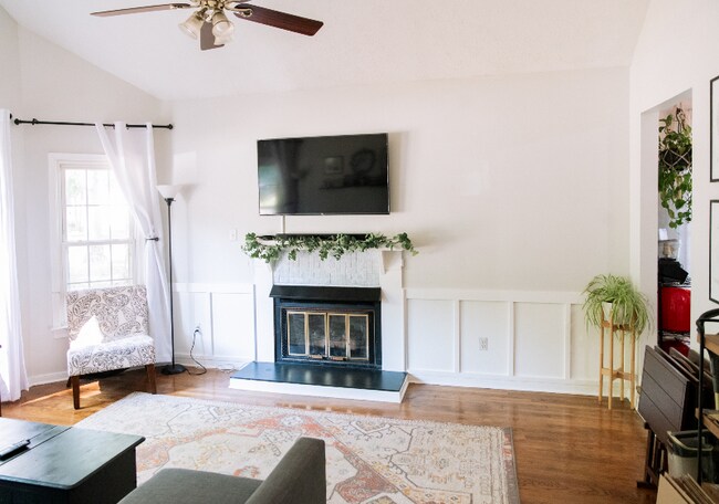 Building Photo - 2606 Jordan Ct