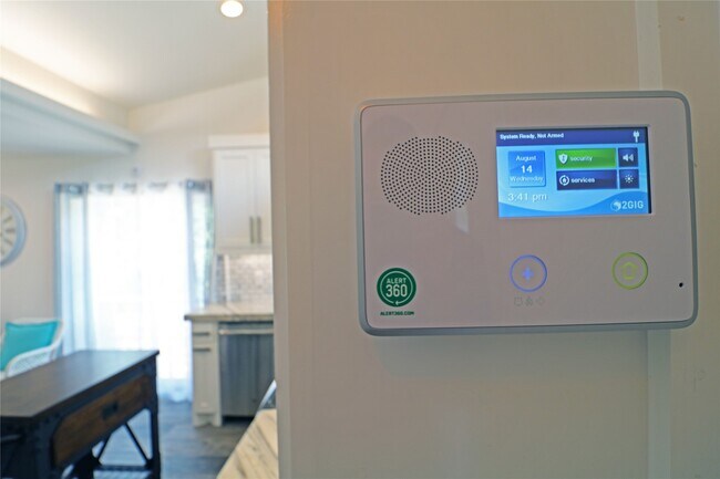 Building Photo - 2310 McDuffie St