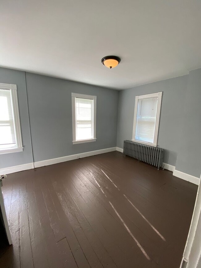 Building Photo - Large Victorian House in Lancaster City wi...