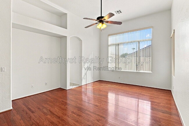 Building Photo - 7027 W Potter Dr