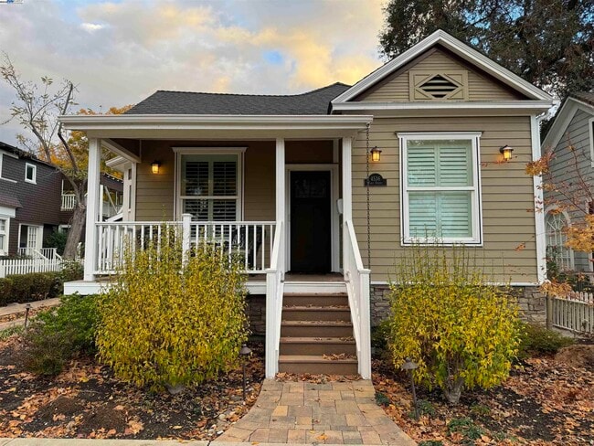 Building Photo - 4536 First St