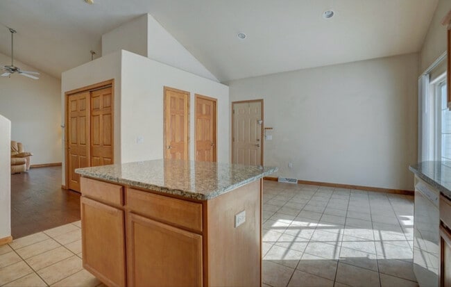 Building Photo - 2904 Kentville Dr