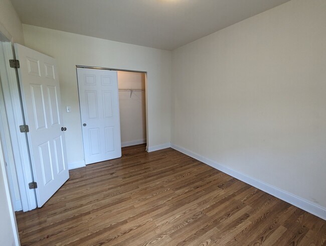 Building Photo - 2600 N Kimball Ave