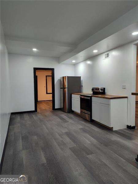 Building Photo - 997 Summer Forest Dr