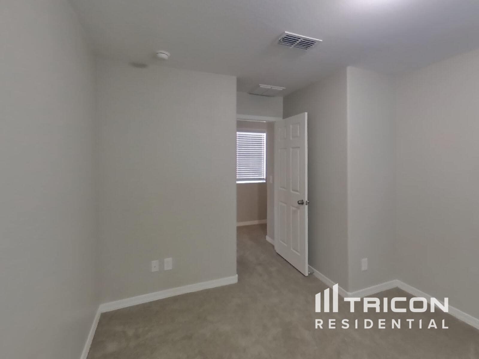Building Photo - 429 N 119th Dr
