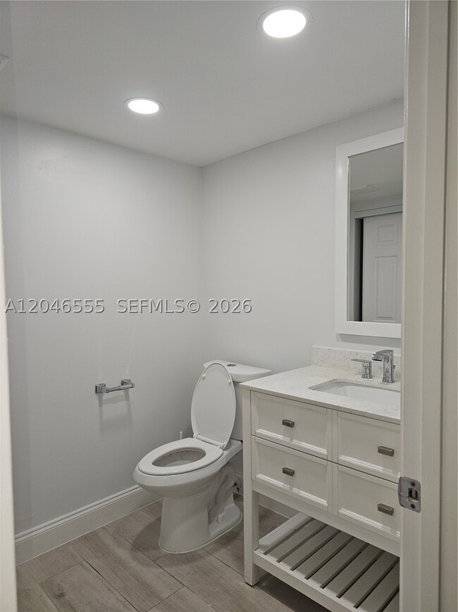 Building Photo - 1110 SW 125th Ave