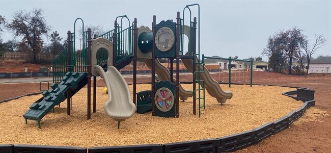 Building Photo - 4512 123rd St