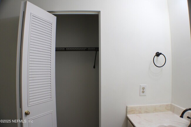 Building Photo - 10315 Docksider Dr E