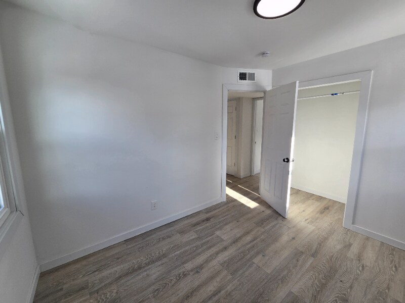 Building Photo - 20628 Alger St